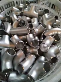 Porcellana EURONORM d'acciaio 1.4462X2CrNiMoN 22.5.3 dei montaggi di tubo del T uguale 2205 lucidato fornitore