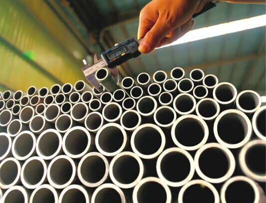 Tubo d'acciaio della caldaia senza cuciture dei tubi dello scambiatore di calore del grado 304/convogliare superficie marinata